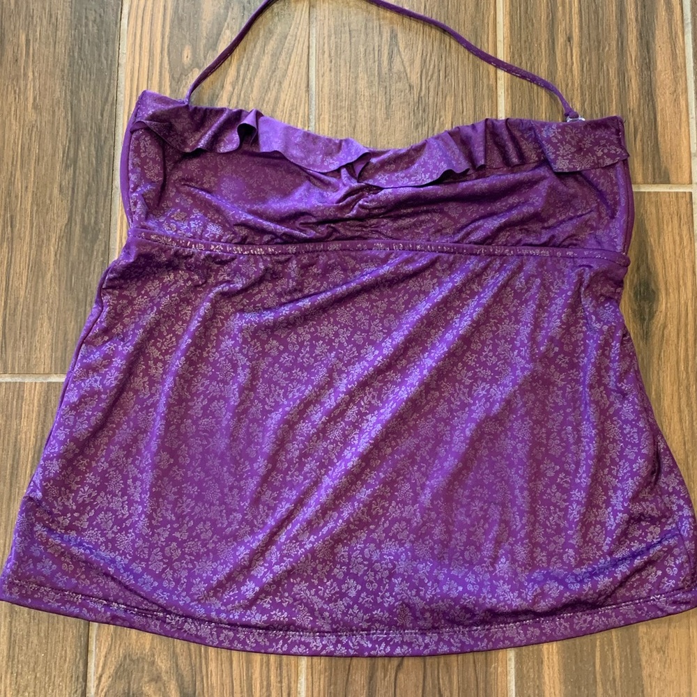 Women’s swim top size XL